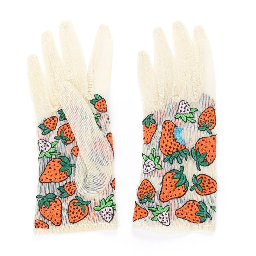Gucci Tulle Strawberry Embroidered Gloves in White NEW IN BOX - Picture 2 of 8